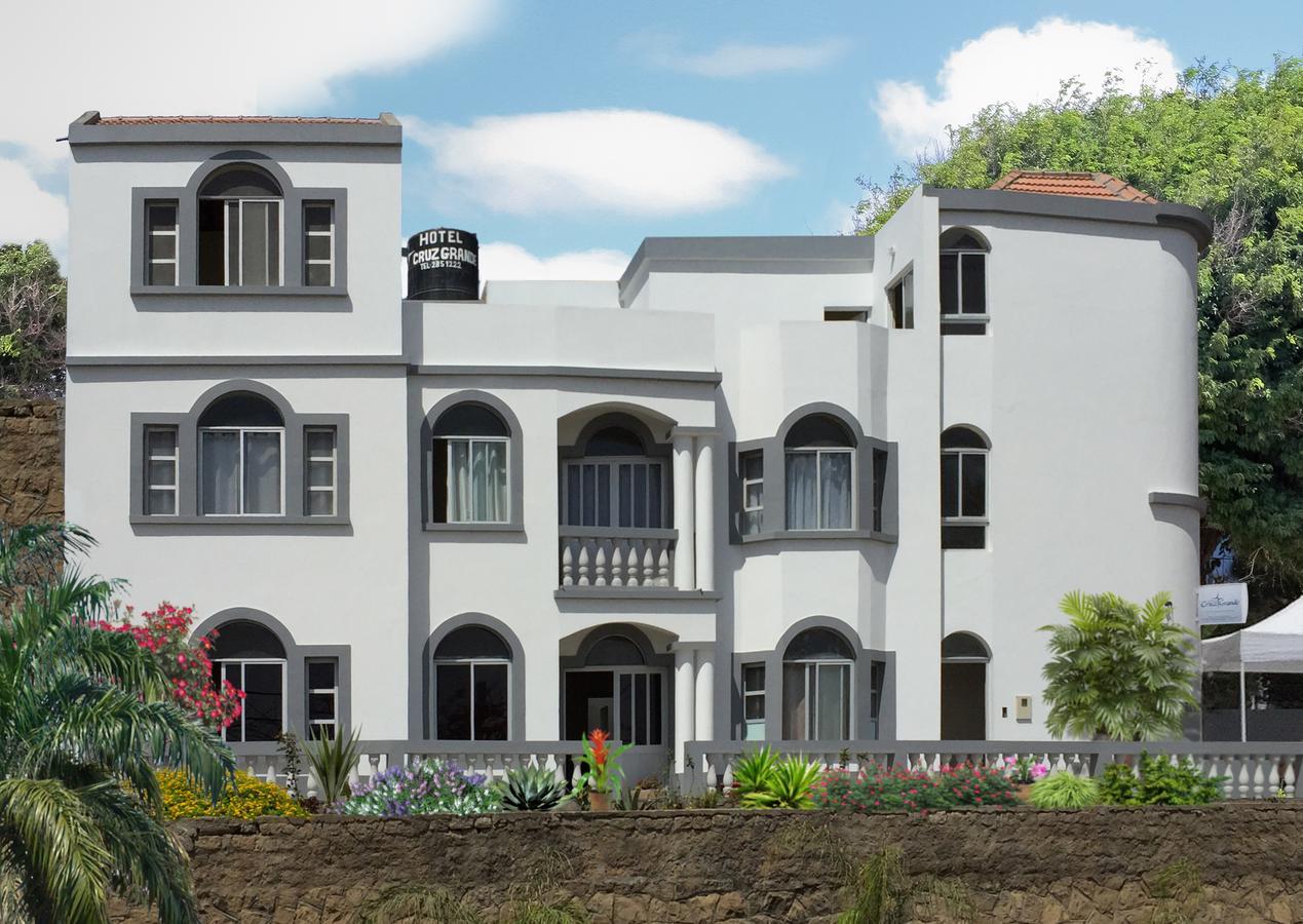 Hotel Cruz Grande-Brava Vila Nova Sintra Exterior foto